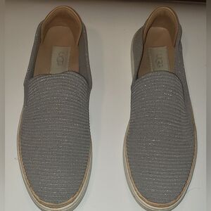 Ugg Womens Sammy Metallic Slip On Casual and Fashion Sneakers sz 9